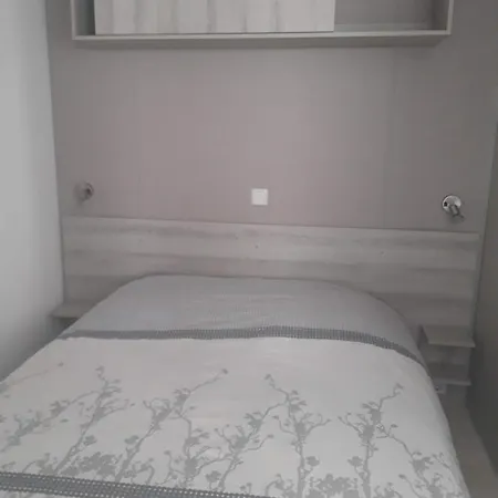 Mobil Home 6 8 Personnes Avec Espace Aquatique Payant Parque de Campismo Vias